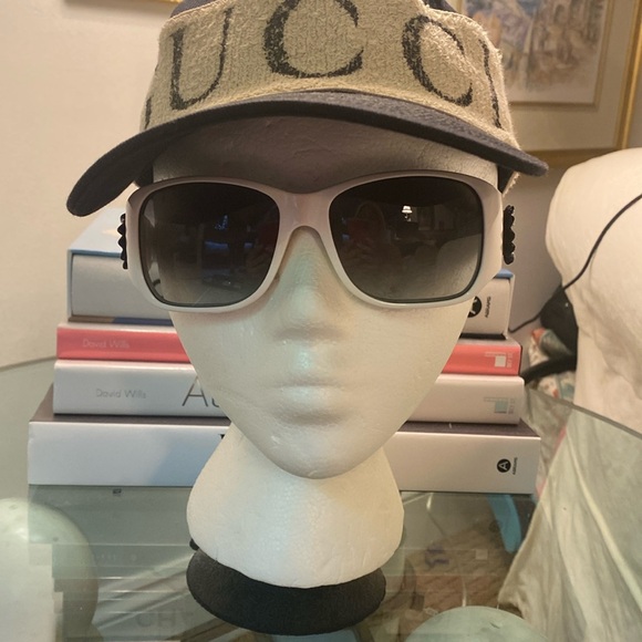 Versace sunglasses - Picture 1 of 16